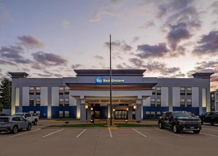 Western Forsyth-decatur Hotel 3*