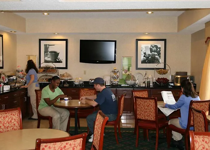 Western Forsyth-decatur Hotel 3*
